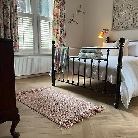 Private Apartment - 3 Bedrooms 해러게이트 외부 사진