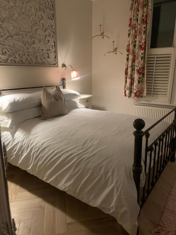 Private Apartment - 3 Bedrooms 해러게이트 외부 사진
